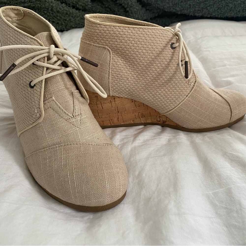 Tom shoe wedges